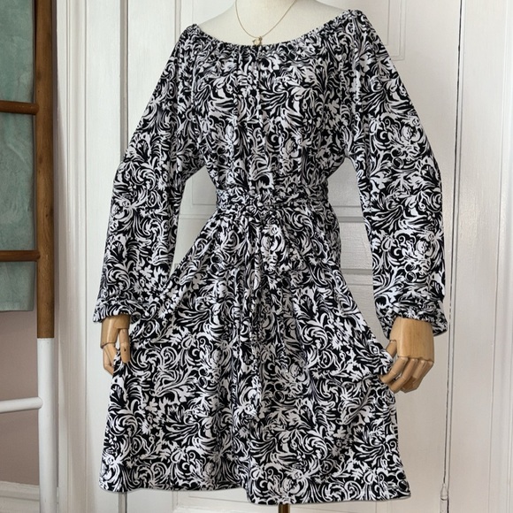 LANE BRYANT LONG SLEEVE DRESS WITH SASH - Picture 5 of 9